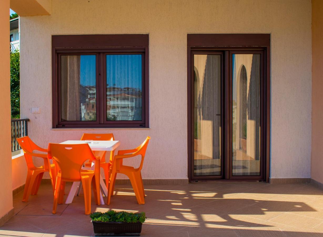 Apartments Kan Ulcinj Exterior foto
